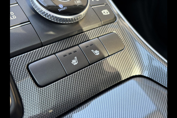 Hyundai Santa Fe 1.6 T-GDI PHEV Premium Sky 7p. | Afneembare trekhaak | Panoramadak | Stoelverwarming | Adaptive cruise control | Camera | KRELL