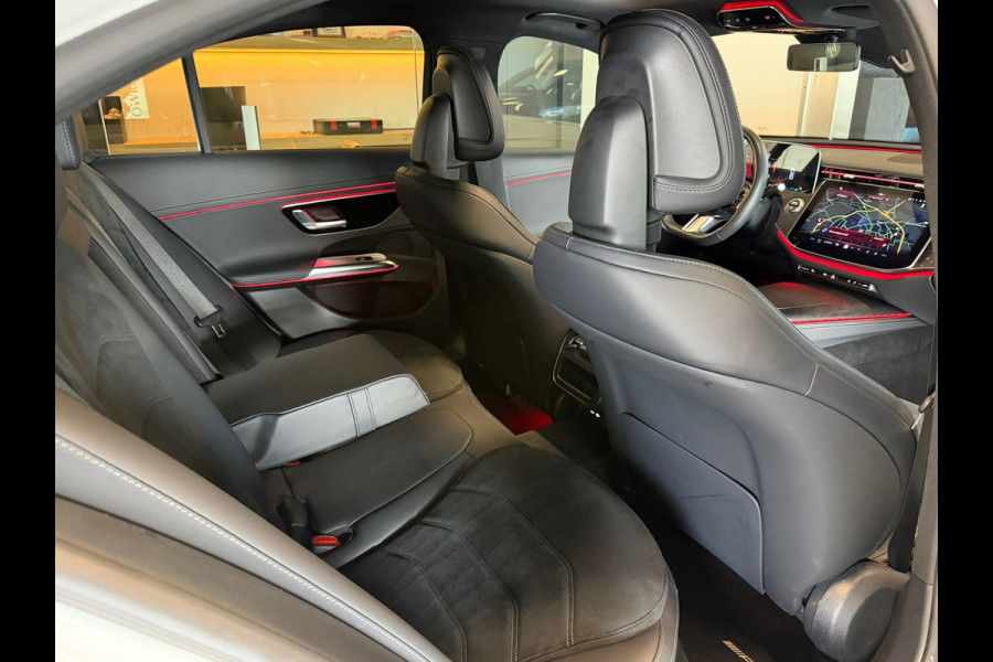 Mercedes-Benz E-Klasse 200 AMG Night Edition 2024 garantie Panorama Sfeerverl.