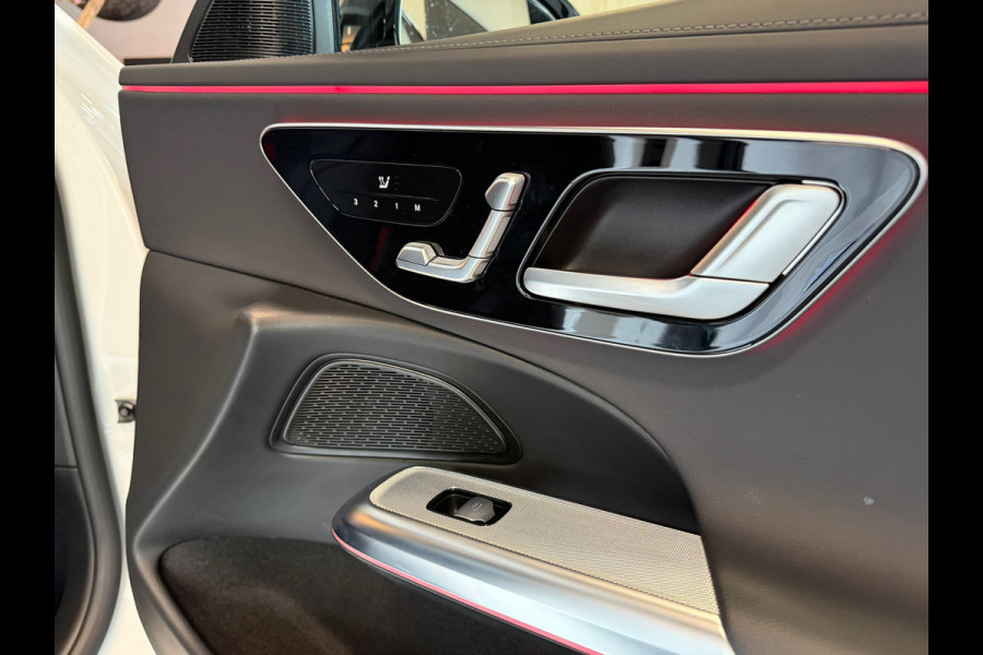 Mercedes-Benz E-Klasse 200 AMG Night Edition 2024 garantie Panorama Sfeerverl.