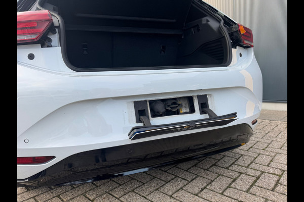 Volkswagen ID.3 First Black Edition 58 kWh * SoH 89% * Steunhaak * Navigatie * Parkeersensoren * Adaptieve Cruise *