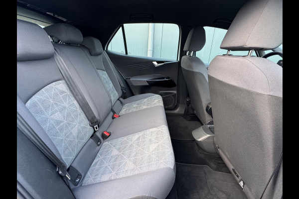 Volkswagen ID.3 First Black Edition 58 kWh * SoH 89% * Steunhaak * Navigatie * Parkeersensoren * Adaptieve Cruise *