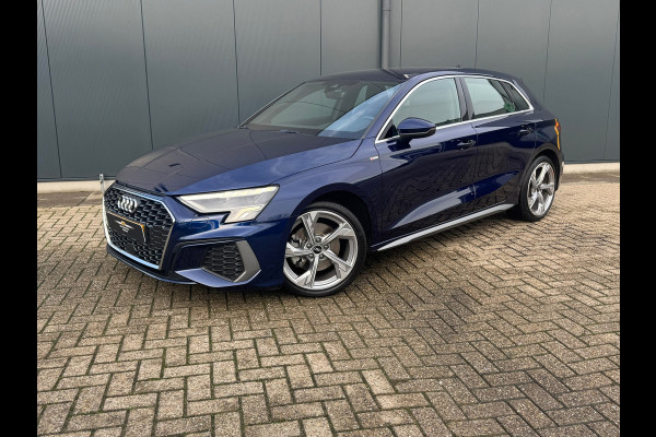 Audi A3 Sportback 30 TFSI S-line edition * Navigatie * Parkeersensoren * Audi Sound *