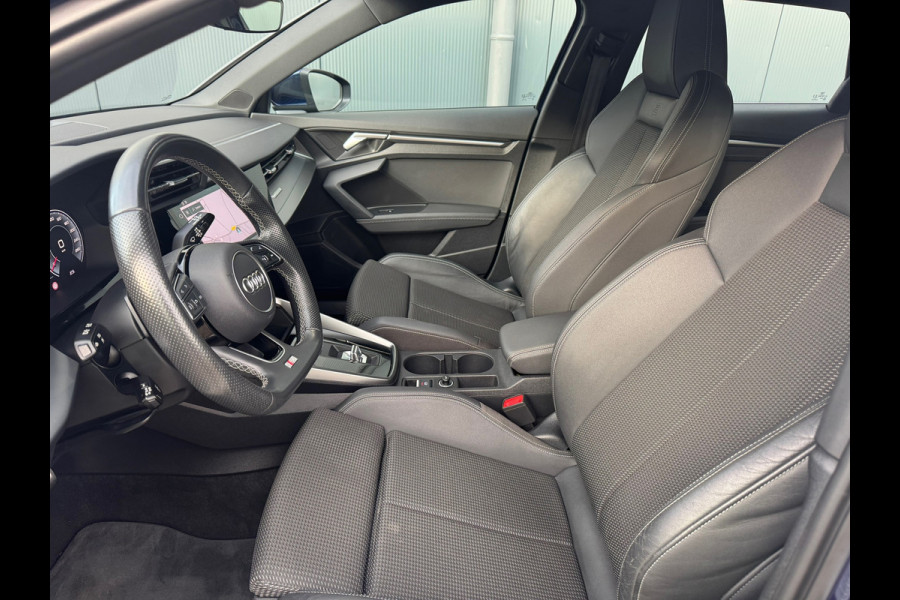 Audi A3 Sportback 30 TFSI S-line edition * Navigatie * Parkeersensoren * Audi Sound *