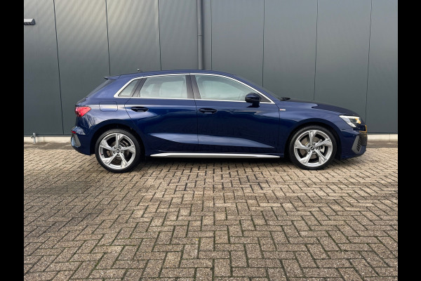Audi A3 Sportback 30 TFSI S-line edition * Navigatie * Parkeersensoren * Audi Sound *