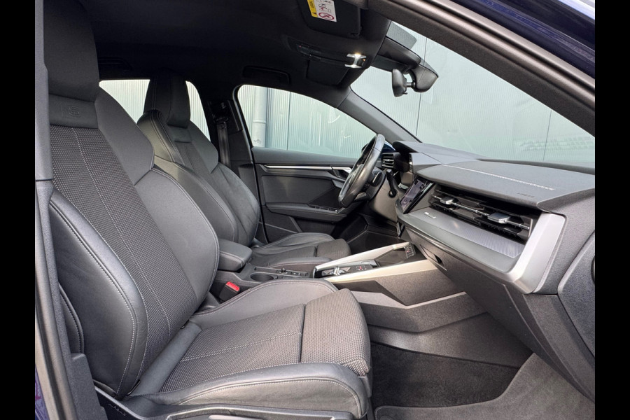Audi A3 Sportback 30 TFSI S-line edition * Navigatie * Parkeersensoren * Audi Sound *