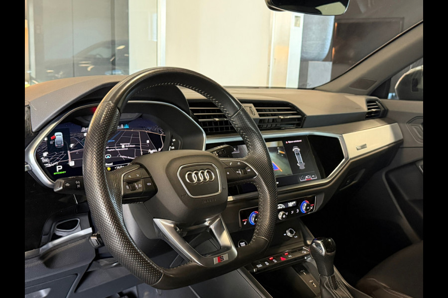 Audi Q3 Sportback 35 TFSI S line Panorama Camera Keyless Leder
