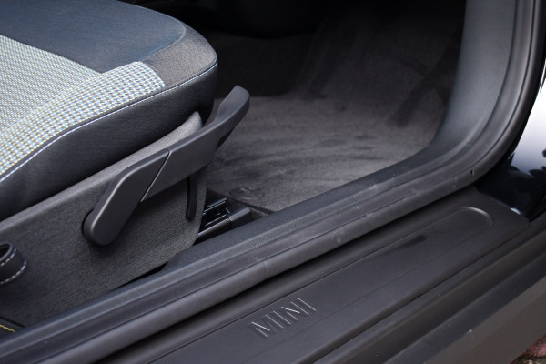 MINI Cooper E Blackyard | NIEUW | Camera | Head-up