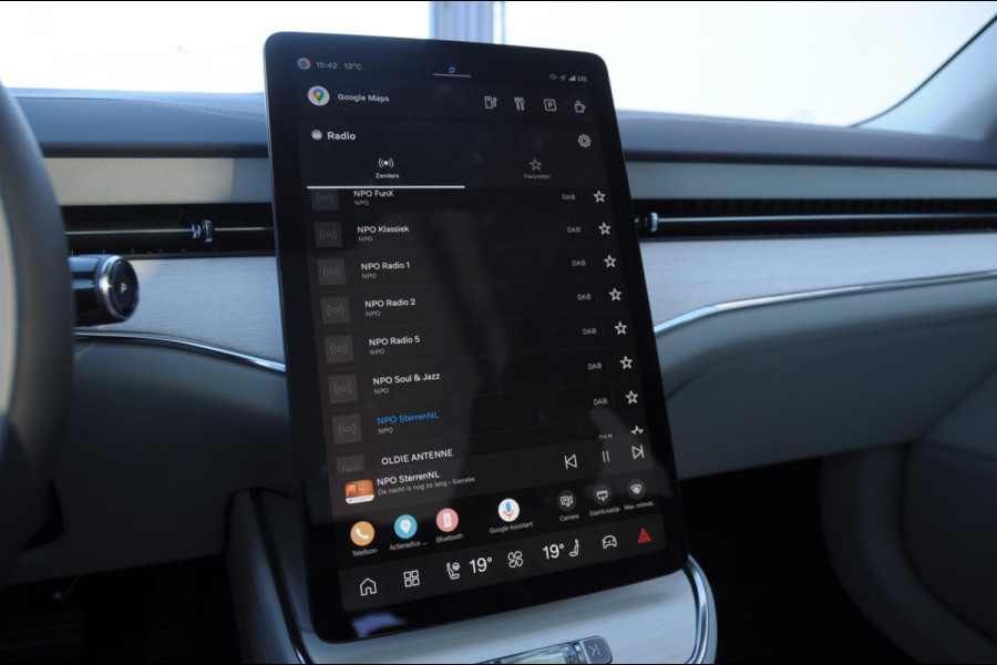 Volvo ES90 333PK Automaat Single Ext. Range Ultra Luchtvering / Bowers & Wilkins / 22" / Pilot Assist Pack / Visual Park assist / Geventileerde voor- en achterstoelen / Panoramadak / Massagefunctie voorstoelen / HD Pixel LED koplampen / Gelaagde zij-ruiten