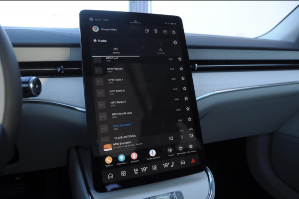 Volvo ES90 333PK Automaat Single Ext. Range Ultra Luchtvering / Bowers & Wilkins / 22" / Pilot Assist Pack / Visual Park assist / Geventileerde voor- en achterstoelen / Panoramadak / Massagefunctie voorstoelen / HD Pixel LED koplampen / Gelaagde zij-ruiten