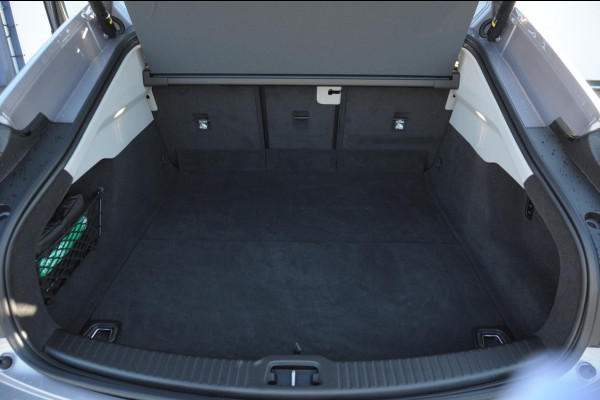 Volvo ES90 333PK Automaat Single Ext. Range Ultra Luchtvering / Bowers & Wilkins / 22" / Pilot Assist Pack / Visual Park assist / Geventileerde voor- en achterstoelen / Panoramadak / Massagefunctie voorstoelen / HD Pixel LED koplampen / Gelaagde zij-ruiten