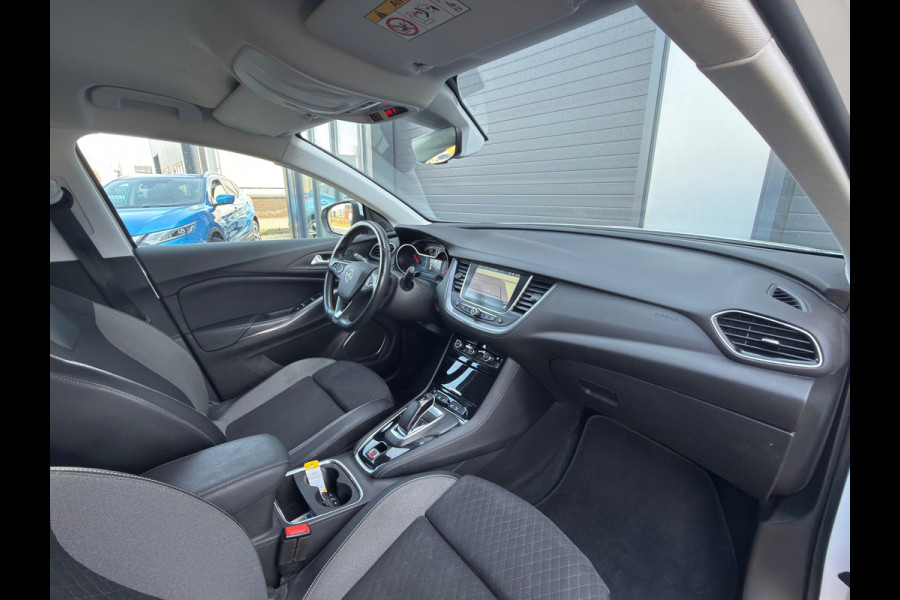Opel Grandland X 1.6 Turbo Hybrid Elegance /Camera / Carplay