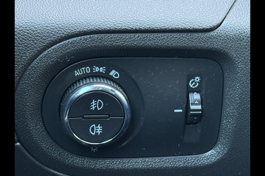 Opel Grandland X 1.6 Turbo Hybrid Elegance /Camera / Carplay