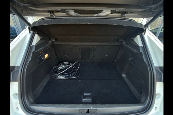 Opel Grandland X 1.6 Turbo Hybrid Elegance /Camera / Carplay