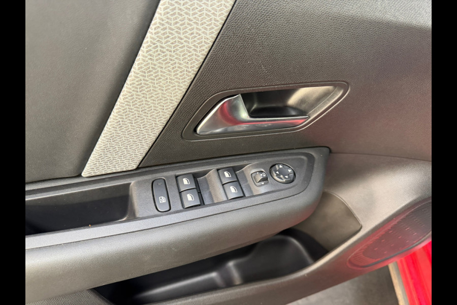 Citroën C4 1.2 Puretech Shine | Leder | 360 camera | Massage | Pano | Stoelverwarming