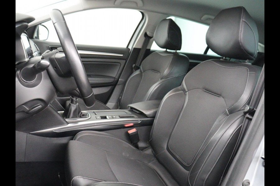 Renault Mégane 1.3 TCe Intens | Trekhaak | Carplay | Keyless | Navigatie | Full LED | Climate control | Parkeerhulp | Bluetooth | Cruise control