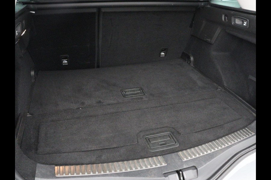 Renault Mégane 1.3 TCe Intens | Trekhaak | Carplay | Keyless | Navigatie | Full LED | Climate control | Parkeerhulp | Bluetooth | Cruise control