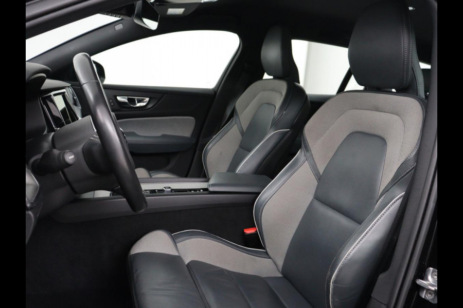Volvo V60 2.0 B4 R-Design | Stoelverwarming | Adaptive cruise | Carplay | Camera | Keyless | Navigatie | Half leder | Full LED | Parkeerhulp | Climate control