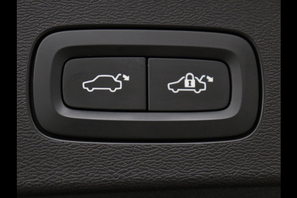 Volvo V60 2.0 B4 R-Design | Stoelverwarming | Adaptive cruise | Carplay | Camera | Keyless | Navigatie | Half leder | Full LED | Parkeerhulp | Climate control