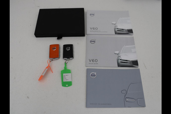 Volvo V60 2.0 B4 R-Design | Stoelverwarming | Adaptive cruise | Carplay | Camera | Keyless | Navigatie | Half leder | Full LED | Parkeerhulp | Climate control