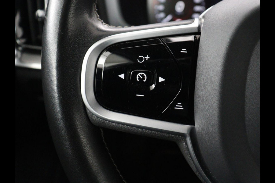 Volvo V60 2.0 B4 R-Design | Stoelverwarming | Adaptive cruise | Carplay | Camera | Keyless | Navigatie | Half leder | Full LED | Parkeerhulp | Climate control