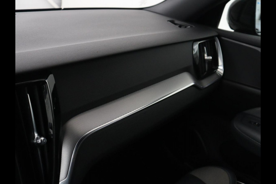 Volvo V60 2.0 B4 R-Design | Stoelverwarming | Adaptive cruise | Carplay | Camera | Keyless | Navigatie | Half leder | Full LED | Parkeerhulp | Climate control