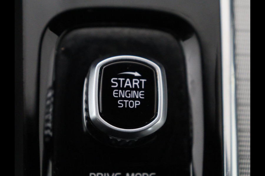 Volvo V60 2.0 B4 R-Design | Stoelverwarming | Adaptive cruise | Carplay | Camera | Keyless | Navigatie | Half leder | Full LED | Parkeerhulp | Climate control