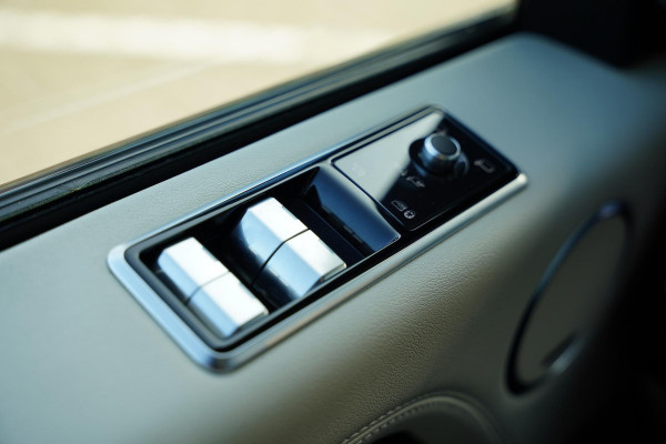 Land Rover Range Rover 3.0 SDV6 HSE Panoramadak / Meridian / Elek. Trekhaak