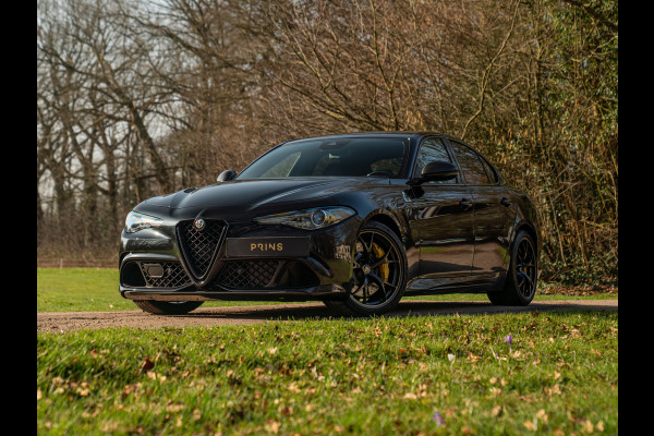 Alfa Romeo Giulia 2.9 V6 Quadrifoglio | Carbon stoelen | Akrapovic | Harman/Kardon