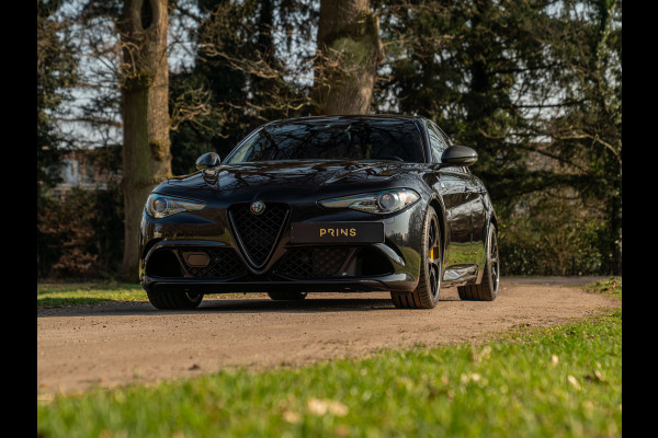 Alfa Romeo Giulia 2.9 V6 Quadrifoglio | Carbon stoelen | Akrapovic | Harman/Kardon