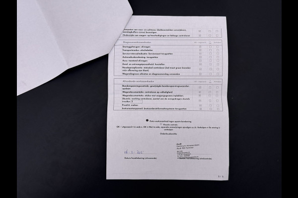 Audi Q4 e-tron 50 Quattro 300pk BOMVOL 82kWh SOH 95% Leer Warmtepomp SONOS®-Hifi Navi Camera Adap.Cruise Elek.Stoelen+Memory+Verwarming Apple C Launch Ed. Advanced Plus DAB Matrix LED Lmv  € 76.000 nieuw 1e Eigenaar Origineel Nederlandse Auto Dealeronderhouden