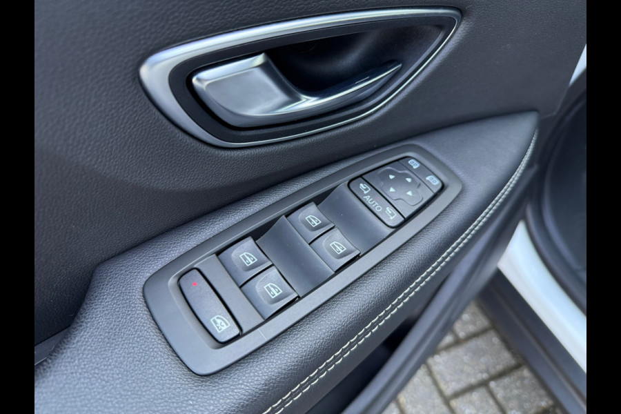 Renault Scénic 1.3 TCe Bose - Automaat - Navi - Climate - Trekhaak