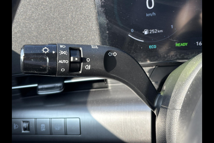 Hyundai Kona 1.6 GDI HEV Comfort | Stoelverwarming | Privacy glass | Camera | Adaptive cruise control | Carplay