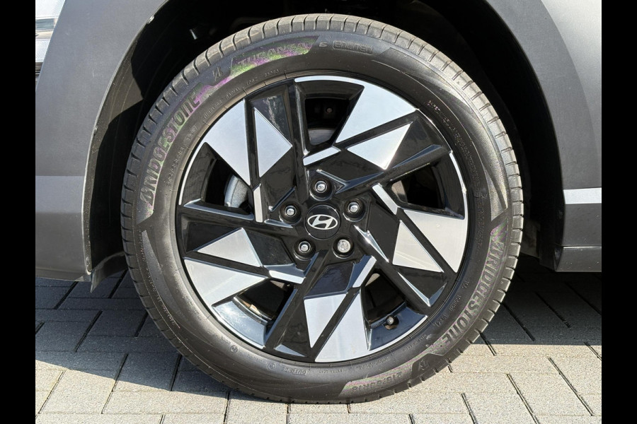 Hyundai Kona 1.6 GDI HEV Comfort | Stoelverwarming | Privacy glass | Camera | Adaptive cruise control | Carplay