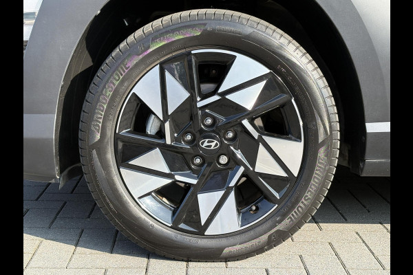 Hyundai Kona 1.6 GDI HEV Comfort | Stoelverwarming | Privacy glass | Camera | Adaptive cruise control | Carplay