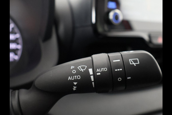 Toyota Yaris 1.5 Hybrid Bi-Tone GARANTIE TOT 12-2032! . NAVIGATIE . ACHTERUITRIJ CAMERA .  ADAPTIEVE CRUISE CONTROL .