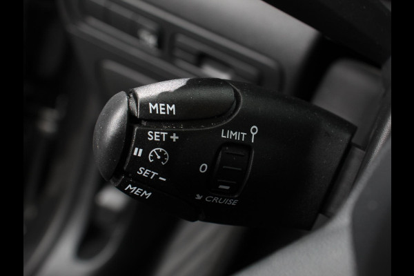Citroën C3 Aircross 1.2 110pk Navigatie Apple Carplay/Android Auto Climate Control Cruise Control Dab Parkeer sensoren