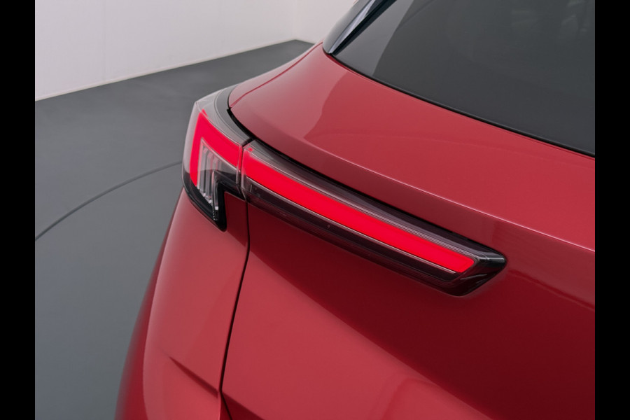 Opel Mokka-e 50kWh SOH 92% 3-Fase Laden Warmtepomp 360°Camera Apple Carplay Android Auto Pdc Navi Ecc Elegance SOH 92% DAB Led Lmv 17" Regen-Lichtsensor Isofix Privacy Glas Keyless Origineel Nederlandse Auto