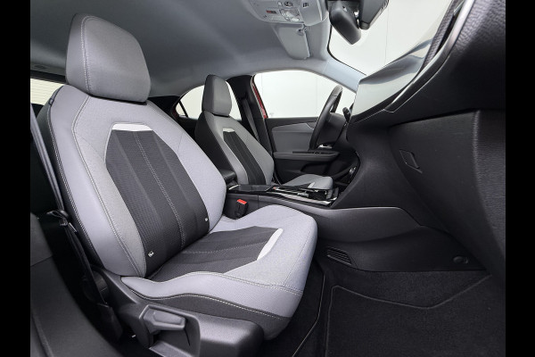 Opel Mokka-e 50kWh SOH 92% 3-Fase Laden Warmtepomp 360°Camera Apple Carplay Android Auto Pdc Navi Ecc Elegance SOH 92% DAB Led Lmv 17" Regen-Lichtsensor Isofix Privacy Glas Keyless Origineel Nederlandse Auto