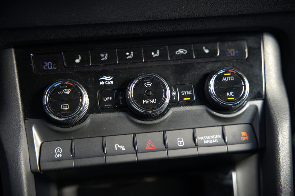 Škoda Karoq 1.5 TSI ACT Sportline Business | Panoramadak | Stoelverwarming | Stuurverwarming | Canton | Keyless | Apple Carplay | Camera | Adaptive Cruise Control | Dodehoekdetectie