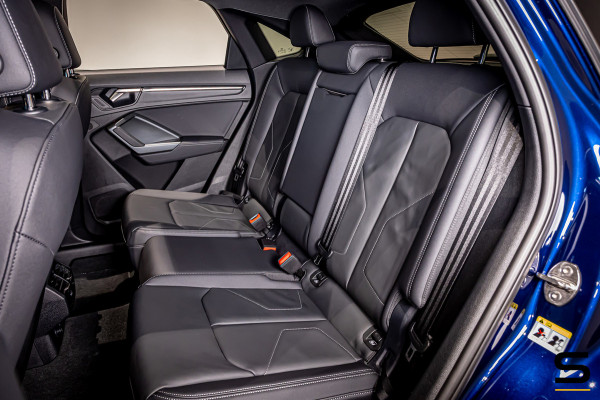 Audi Q3 35 TFSI S edition Competition|Pano|Cam|Leder|Garantie