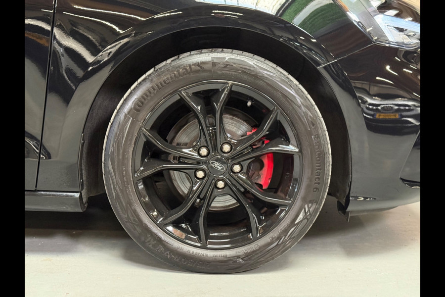 Ford Focus 1.5 EcoBoost ST Line Business | Pano | Camera | Navi - stoel-/stuurverwarming | Carplay | Keyless