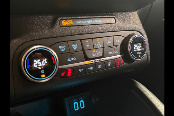 Ford Focus 1.5 EcoBoost ST Line Business | Pano | Camera | Navi - stoel-/stuurverwarming | Carplay | Keyless