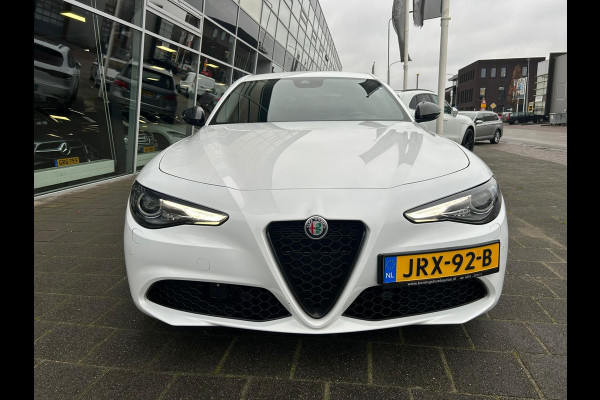 Alfa Romeo Giulia 2.0T Super