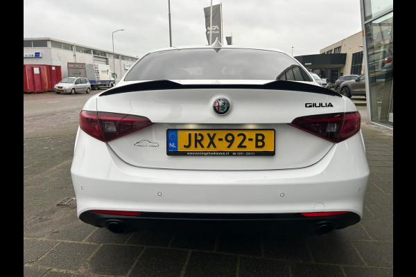 Alfa Romeo Giulia 2.0T Super