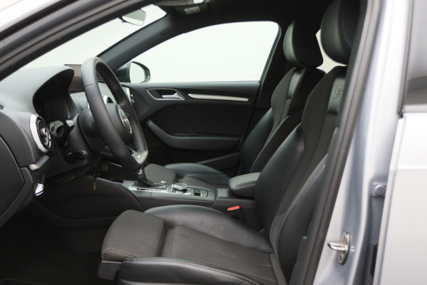 Audi A3 Sportback 35 TFSI CoD Advance Sport S Line Virtual Cockpit, Apple Carplay, LED, Stoelverwarming, Trekhaak, 18"