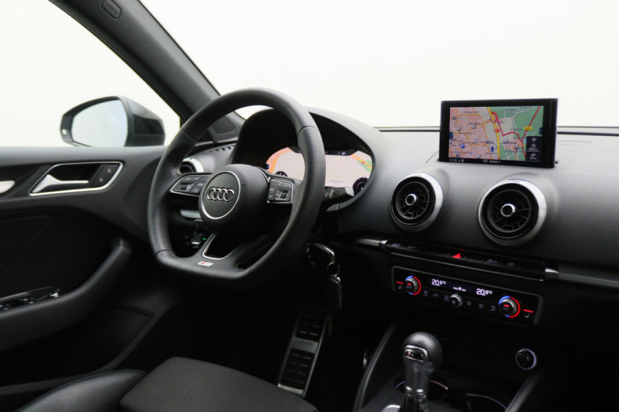 Audi A3 Sportback 35 TFSI CoD Advance Sport S Line Virtual Cockpit, Apple Carplay, LED, Stoelverwarming, Trekhaak, 18"