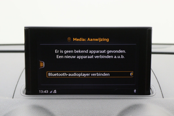 Audi A3 Sportback 35 TFSI CoD Advance Sport S Line Virtual Cockpit, Apple Carplay, LED, Stoelverwarming, Trekhaak, 18"