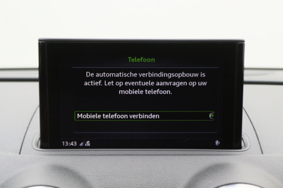 Audi A3 Sportback 35 TFSI CoD Advance Sport S Line Virtual Cockpit, Apple Carplay, LED, Stoelverwarming, Trekhaak, 18"