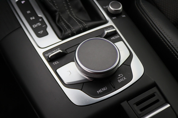 Audi A3 Sportback 35 TFSI CoD Advance Sport S Line Virtual Cockpit, Apple Carplay, LED, Stoelverwarming, Trekhaak, 18"