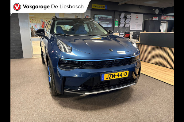Lynk & Co 01 1.5 / pano / 360 camera / model 2023 / Infinity / navi / stoelverwarming